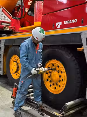 車両エンジニア日本サルベージサービス